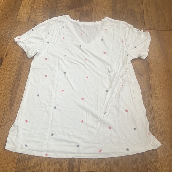 Sunday Stevens Woman’s Star V-Neck Tee Size S - Picture 4 of 5
